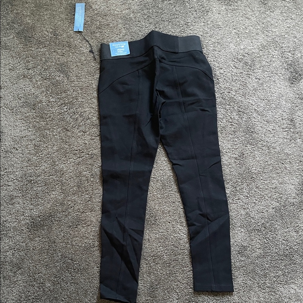 NWT- Simply Vera Vera Wang Black Slim Fit Pants
